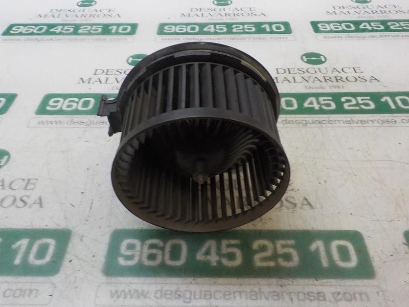 Recambio de motor calefaccion para ford fiesta (ccn) trend referencia OEM IAM 1790329 VP8E2H18456AB 0130115551