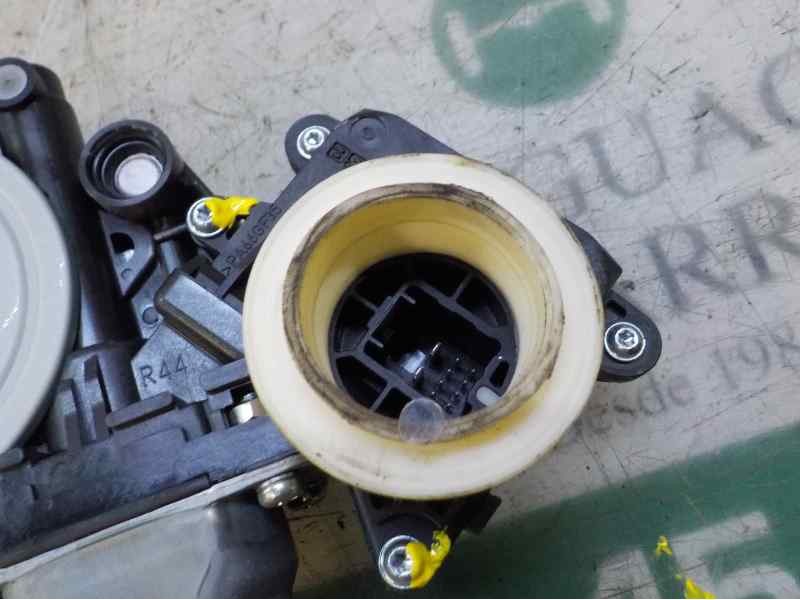 Recambio de elevalunas delantero derecho para toyota verso 1.6 d-4d cat referencia OEM IAM 698100F021 857100F031 C39427100