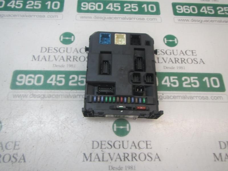Recambio de caja reles / fusibles para peugeot 207 premium referencia OEM IAM   