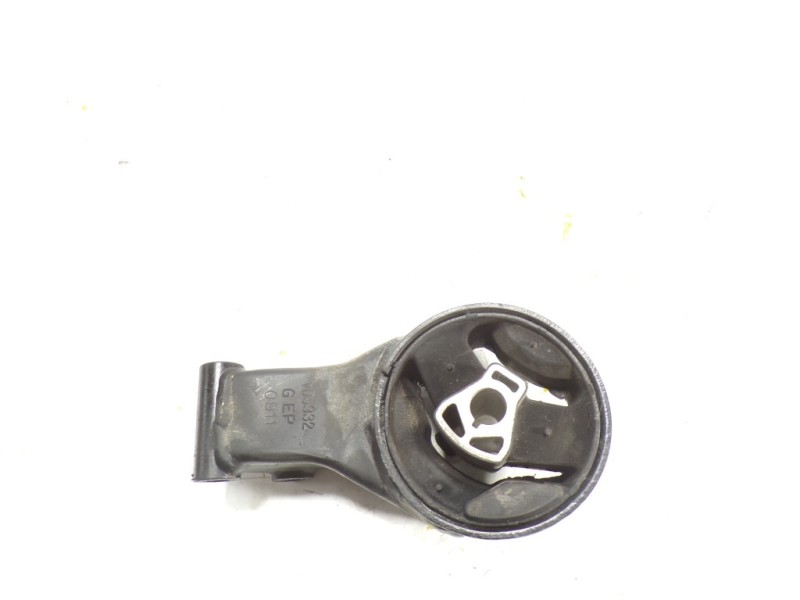 Recambio de soporte cambio para opel insignia berlina 2.0 16v cdti referencia OEM IAM 13228303  