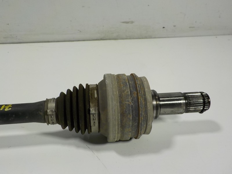 Recambio de transmision trasera izquierda para lexus is 300h referencia OEM IAM 4234053040  