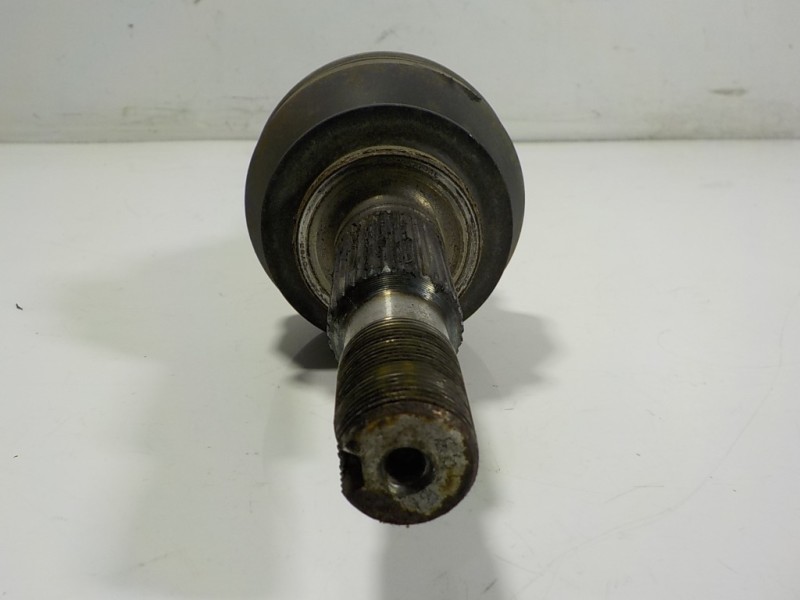 Recambio de transmision trasera izquierda para lexus is 300h referencia OEM IAM 4234053040  