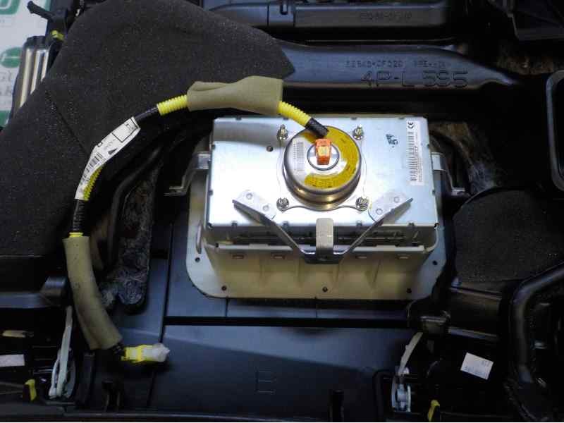 Recambio de salpicadero para toyota verso 1.6 d-4d cat referencia OEM IAM 554000F060B0  