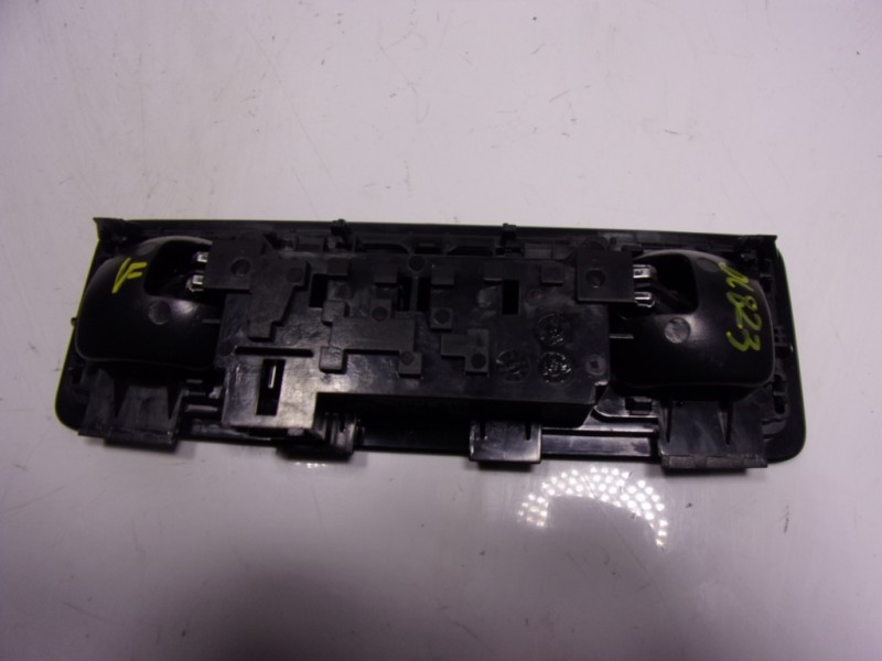 Recambio de piloto interior para volkswagen taigo 1.0 tsi referencia OEM IAM 2GA947290ADNR  