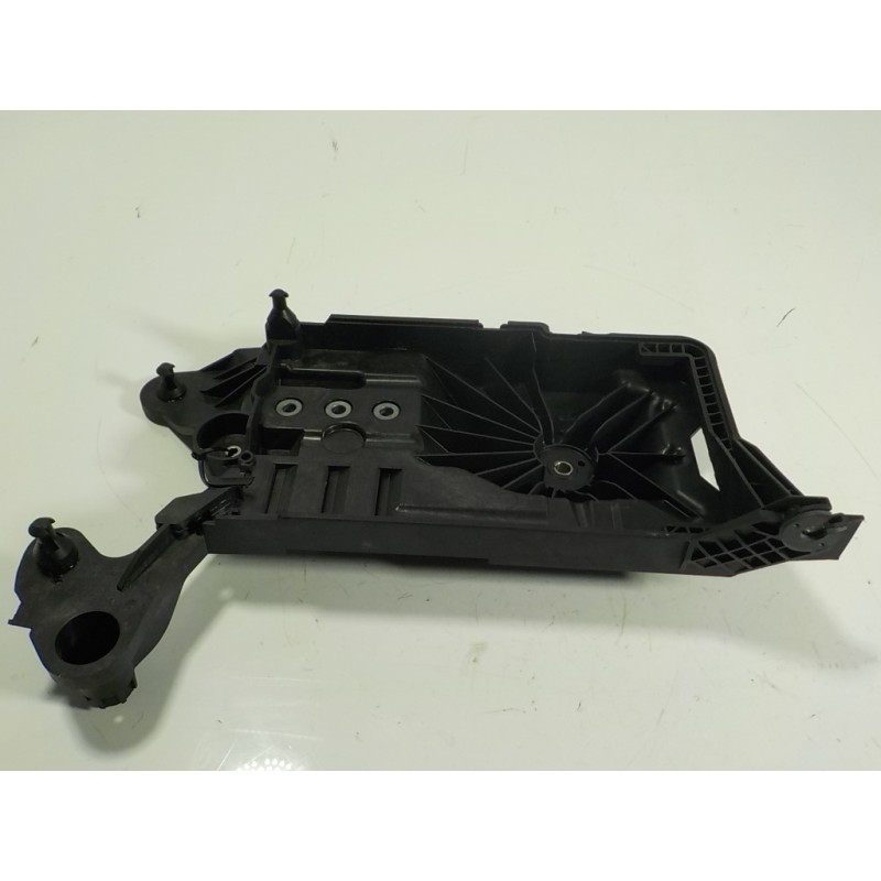 Recambio de moldura para seat leon sportstourer (kl8) 1.5 16v tsi act referencia OEM IAM 05E103925R 5WA915331 