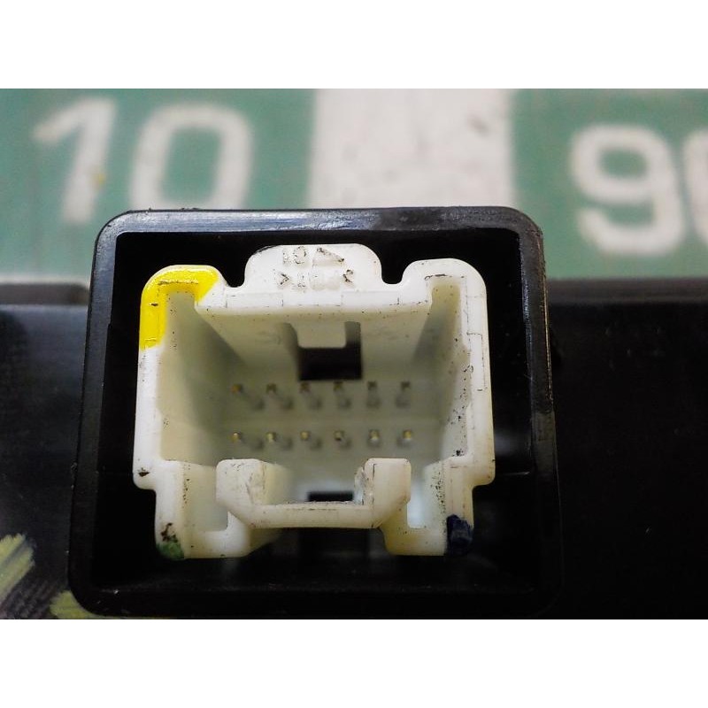 Recambio de pantalla multifuncion para mazda 5 berl. (cr) 2.0 diesel cat referencia OEM IAM CC33611J0B  