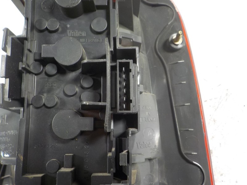 Recambio de piloto trasero izquierdo para skoda octavia berlina (1u2) 1.9 tdi referencia OEM IAM  1U6945111 6PINS 