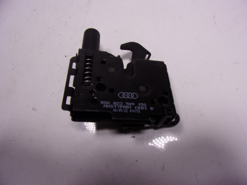 Recambio de cerradura capot para volkswagen taigo 1.0 tsi referencia OEM IAM 8S0823509 8S0823509 