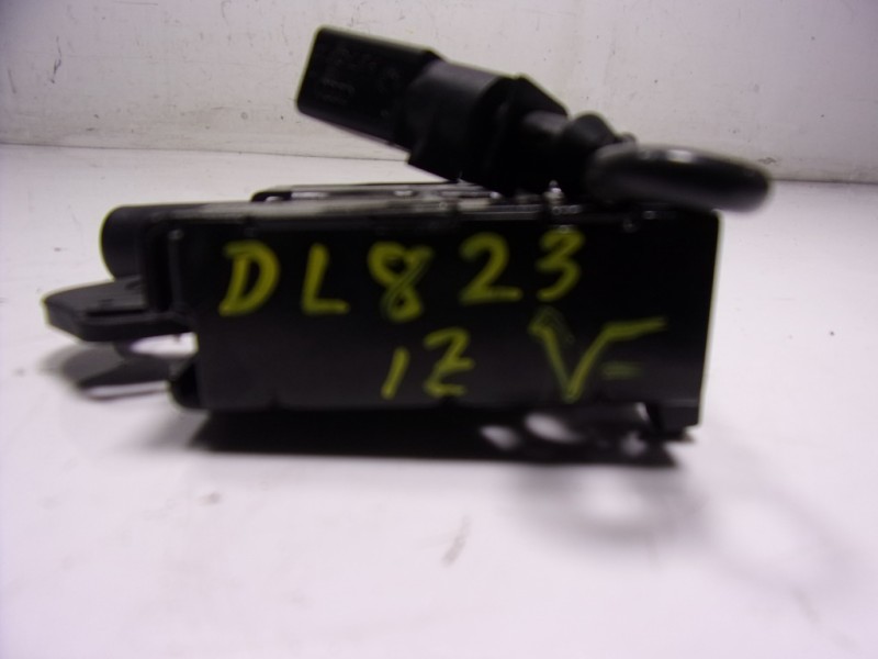 Recambio de cerradura capot para volkswagen taigo 1.0 tsi referencia OEM IAM 8S0823509 8S0823509 