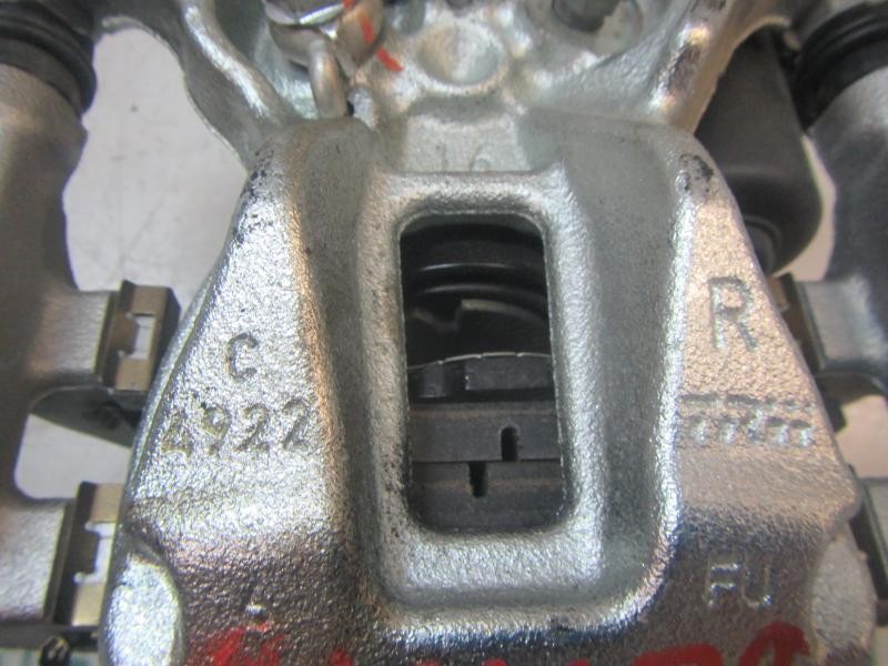Recambio de pinza freno trasera derecha para toyota c-hr hybrid active referencia OEM IAM 47830F4030  