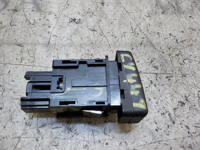 Recambio de warning para mazda 3 berlina (bk) 1.6 cd diesel cat referencia OEM IAM BP4K664H0  