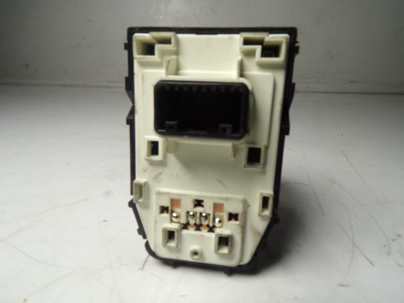 Recambio de mando retrovisor para kia rio (yb) 1.0 tgdi cat referencia OEM IAM   