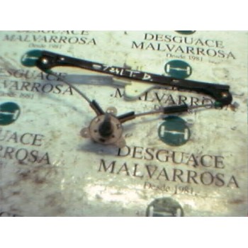 ELEVALUNAS TRASERO DERECHO 