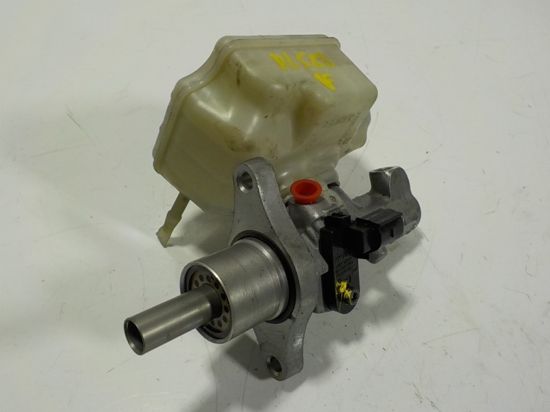 Recambio de bomba freno para volkswagen golf vi (5k1) 1.6 tdi dpf referencia OEM IAM 1K1614019K 1K1611301D 