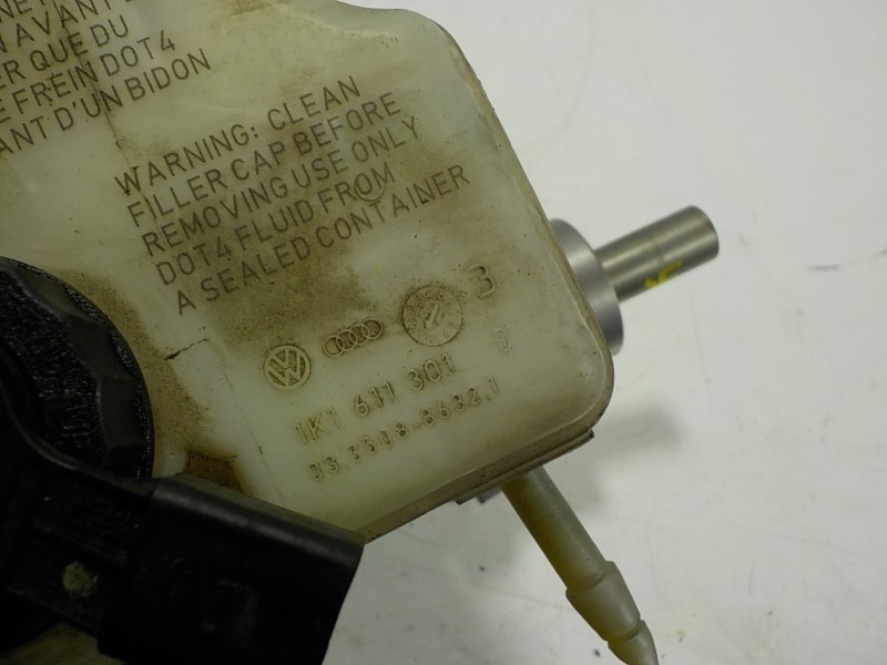 Recambio de bomba freno para volkswagen golf vi (5k1) 1.6 tdi dpf referencia OEM IAM 1K1614019K 1K1611301D 