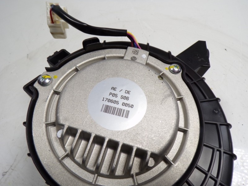 Recambio de motor calefaccion para kia niro concept referencia OEM IAM 37580G2000 1706050050 1706050050