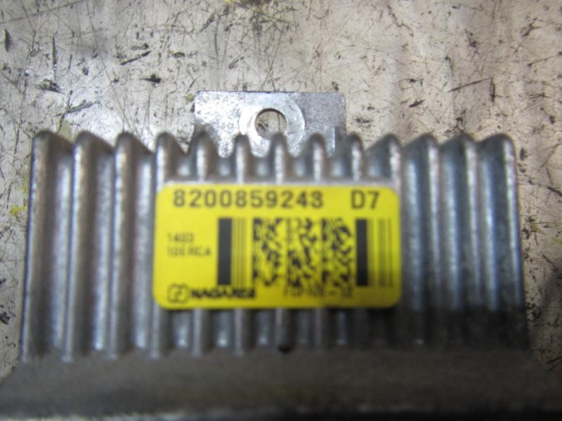 Recambio de caja precalentamiento para renault megane iii berlina 5 p dynamique referencia OEM IAM 8200859243 8200859243 