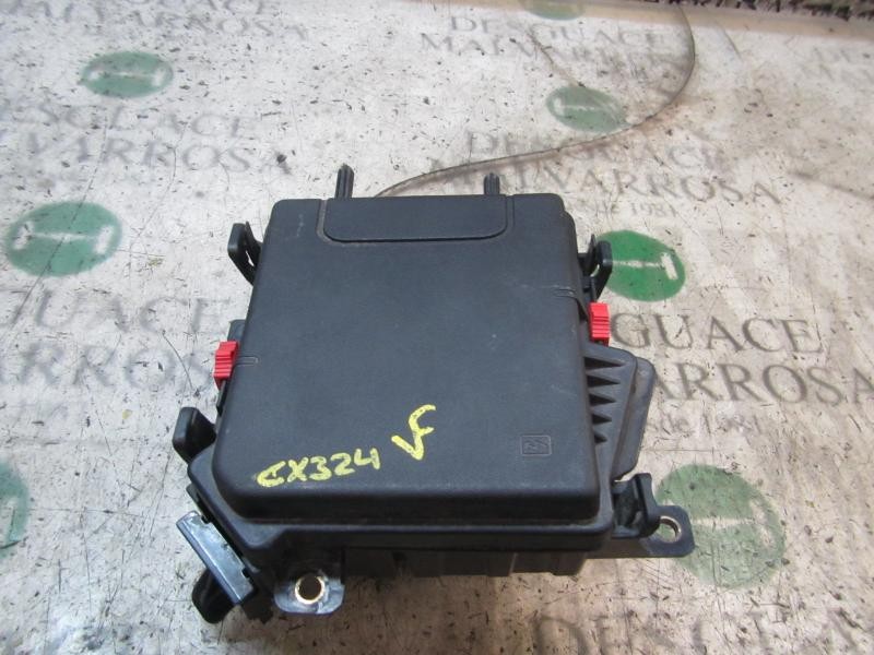 Recambio de caja reles / fusibles para renault megane iii berlina 5 p dynamique referencia OEM IAM   