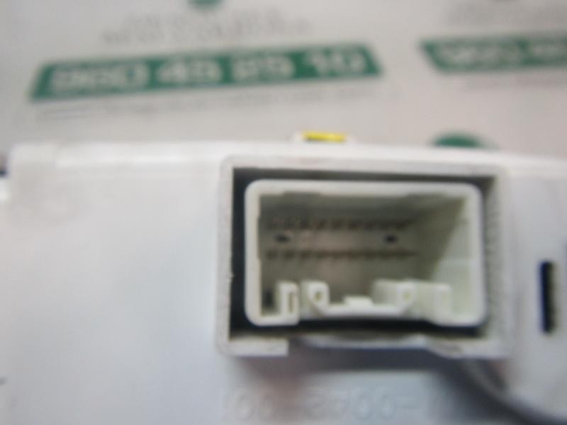 Recambio de cuadro instrumentos para citroën c-zero seduction referencia OEM IAM 1613239180 MM0048301 MM0048301