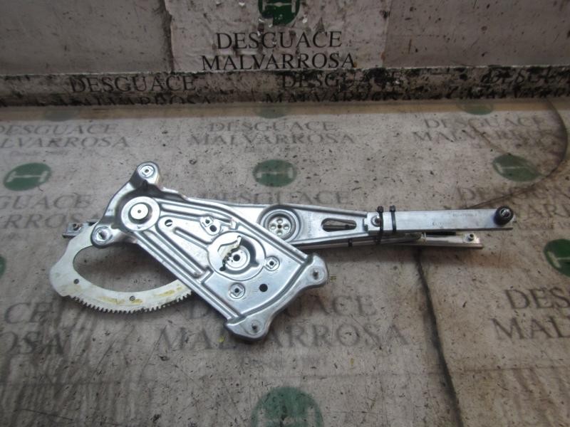 Recambio de elevalunas delantero derecho para renault megane iii berlina 5 p dynamique referencia OEM IAM 807203154R  