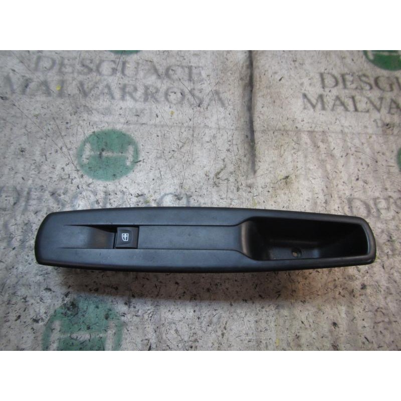 Recambio de mando elevalunas delantero derecho para renault megane iii berlina 5 p dynamique referencia OEM IAM 809600018R  