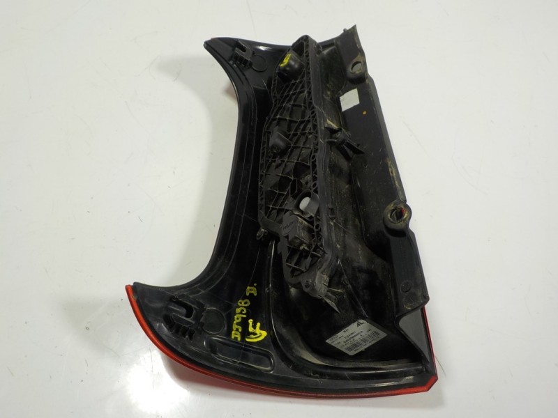 Recambio de piloto trasero derecho para fiat panda (319) 1.2 cat referencia OEM IAM 51843642 51843642 