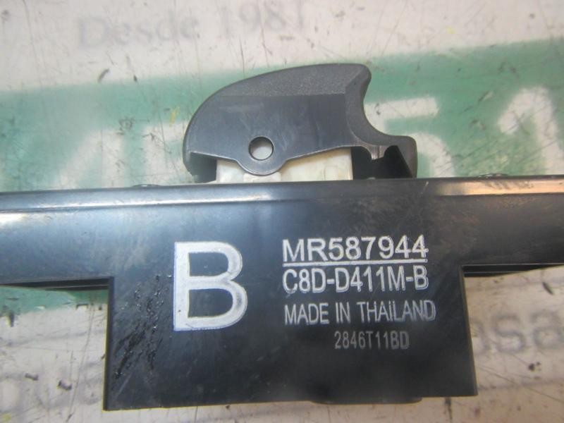 Recambio de mando elevalunas trasero derecho para citroën c-zero seduction referencia OEM IAM 6590NX C8DD411MB MR587944