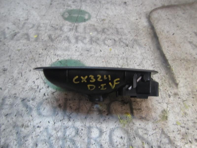 Recambio de maneta interior delantera izquierda para renault megane iii berlina 5 p dynamique referencia OEM IAM 826733790R  