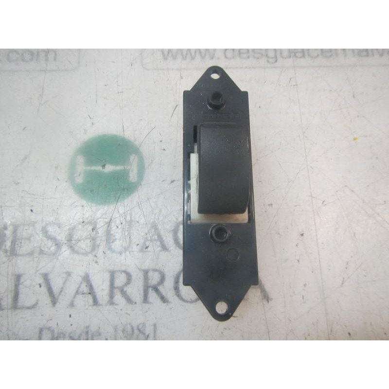 Recambio de mando elevalunas trasero izquierdo para citroën c-zero seduction referencia OEM IAM 6590NX C8DD411MB MR587944