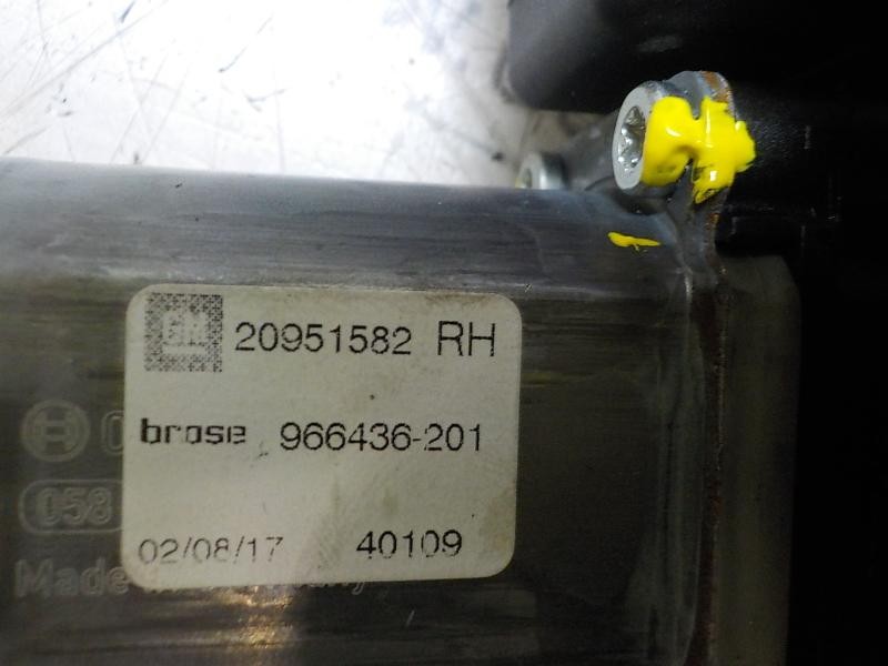 Recambio de elevalunas delantero derecho para opel zafira (c) excellence referencia OEM IAM 13369286 13260138 966436201