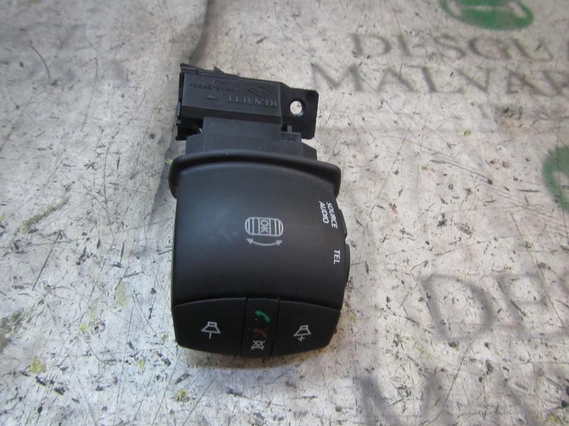 Recambio de modulo electronico para renault megane iii berlina 5 p dynamique referencia OEM IAM 255529492R 255529492R 