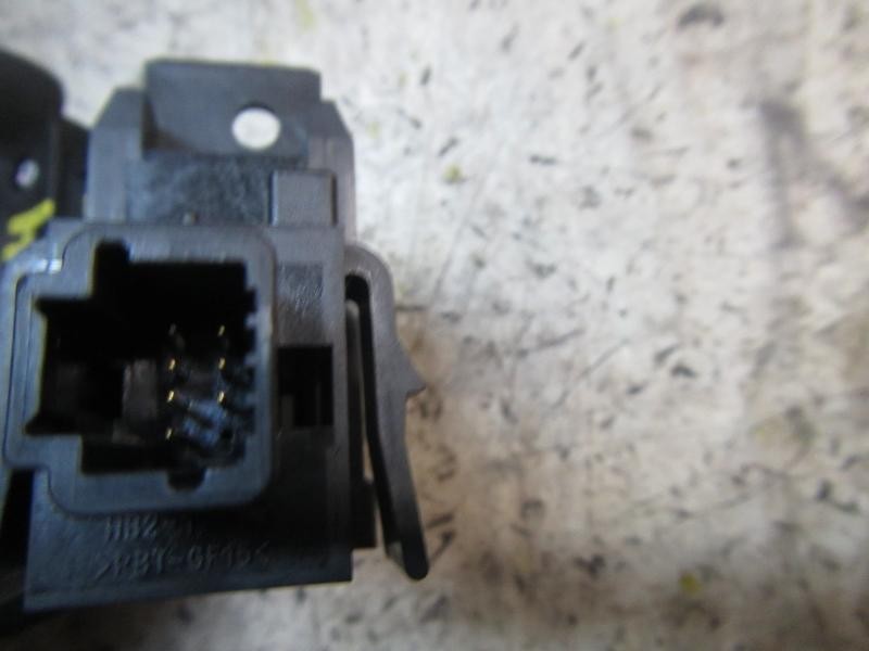 Recambio de modulo electronico para renault megane iii berlina 5 p dynamique referencia OEM IAM 255529492R 255529492R 