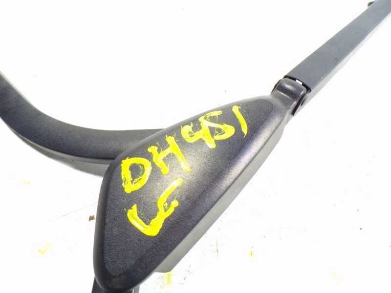 Recambio de brazo limpia delantero derecho para renault scenic ii 1.5 dci diesel referencia OEM IAM   