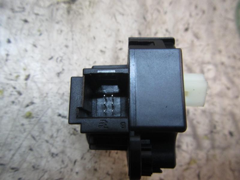 Recambio de motor electrico para renault megane iii berlina 5 p dynamique referencia OEM IAM 7701207721  