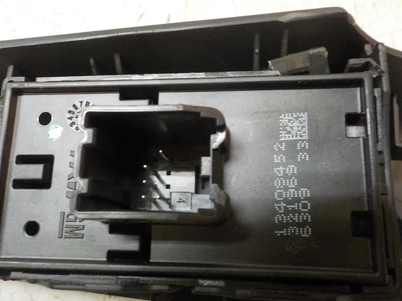 Recambio de mando elevalunas trasero derecho para opel zafira (c) excellence referencia OEM IAM 13408452 13408452 