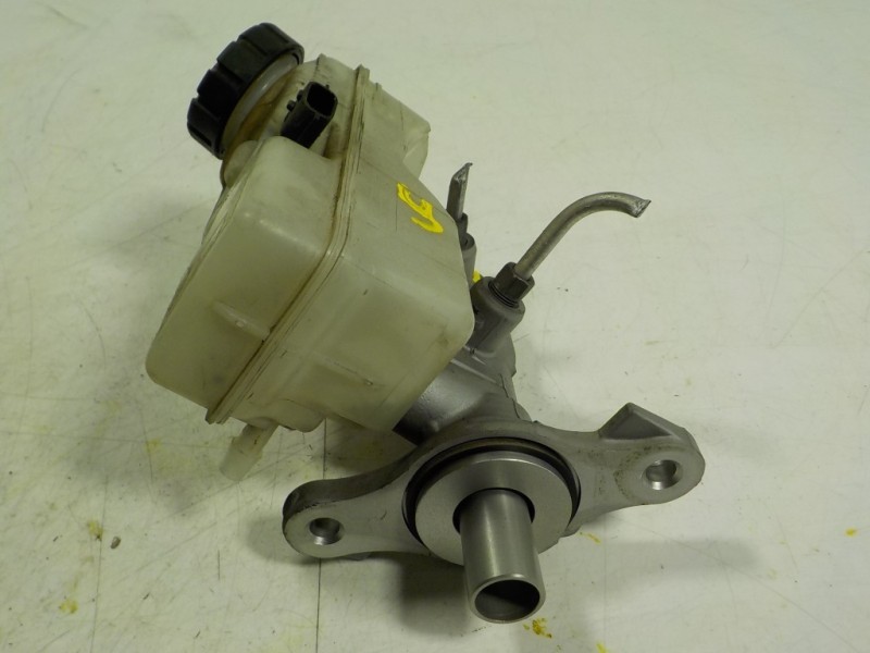 Recambio de bomba freno para dacia sandero 1.5 dci diesel fap cat referencia OEM IAM 460111938R  