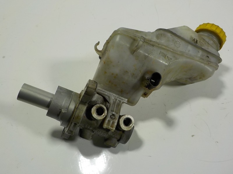 Recambio de bomba freno para opel combo d 1.3 16v cdti referencia OEM IAM 95527699 0204051107 