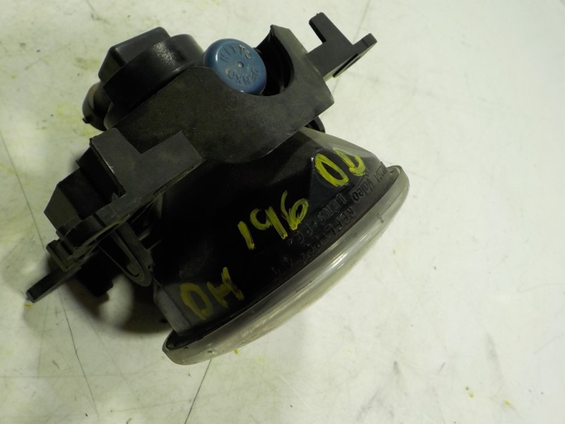 Recambio de faro antiniebla derecho para dacia sandero 1.5 dci diesel fap cat referencia OEM IAM 261500097R  