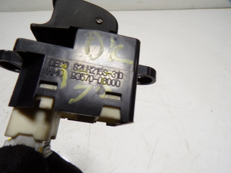 Recambio de mando elevalunas delantero izquierdo para hyundai atos prime (mx) 1.0 cat referencia OEM IAM  S2LH215S31D 