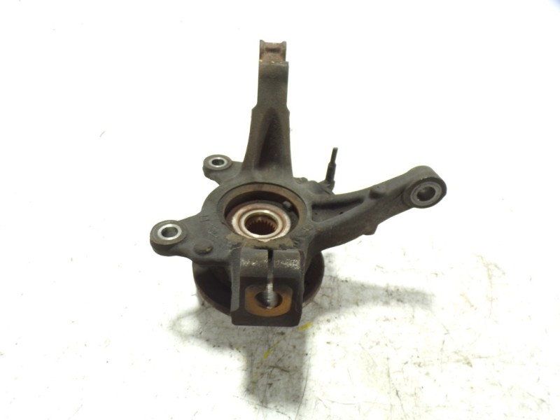 Recambio de mangueta delantera derecha para dacia sandero 1.5 dci diesel fap cat referencia OEM IAM 400143444R  