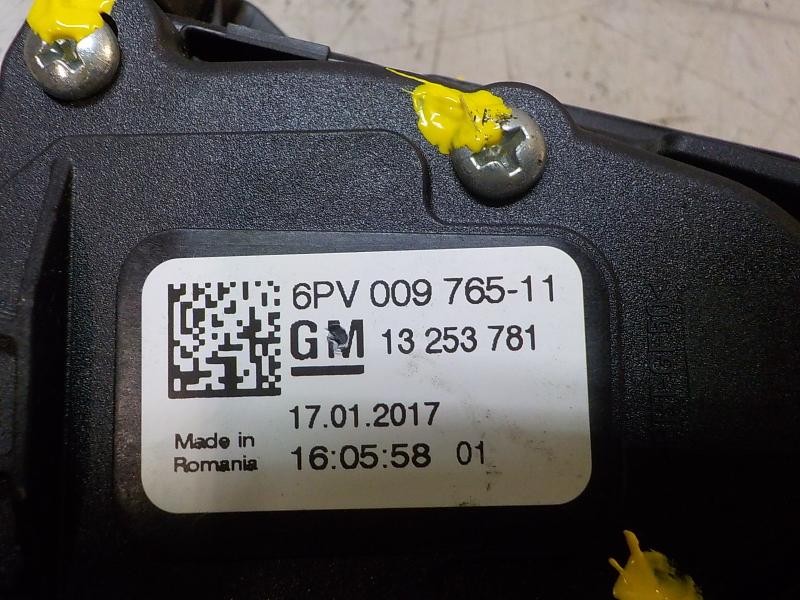 Recambio de potenciometro pedal para opel zafira (c) excellence referencia OEM IAM 13253781 13253781 6PV009765