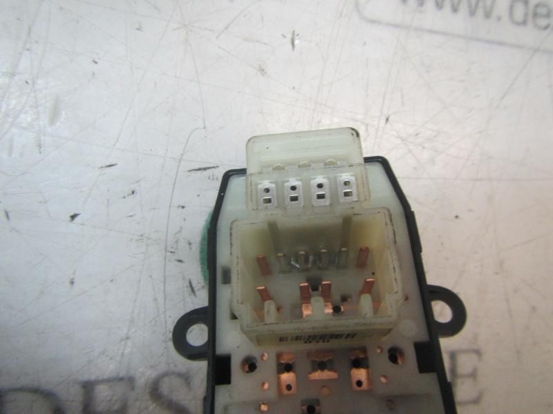 Recambio de mando retrovisor para hyundai veloster sport s referencia OEM IAM 935302V0104X  