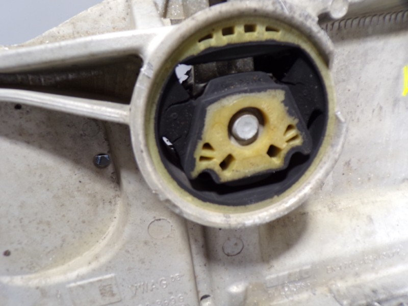 Recambio de puente delantero para volkswagen scirocco (137) 2.0 tdi (103kw) referencia OEM IAM 1K0199313AL  