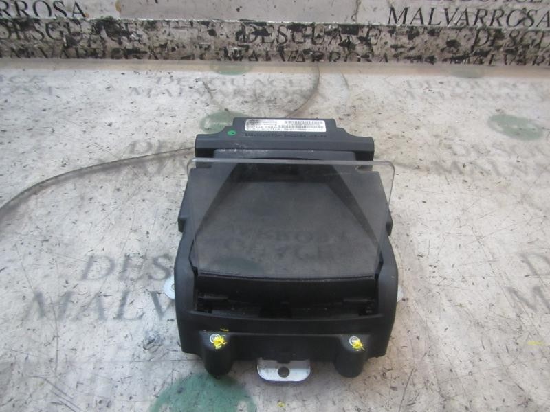 Recambio de pantalla multifuncion para peugeot 5008 premium referencia OEM IAM 6593K2  