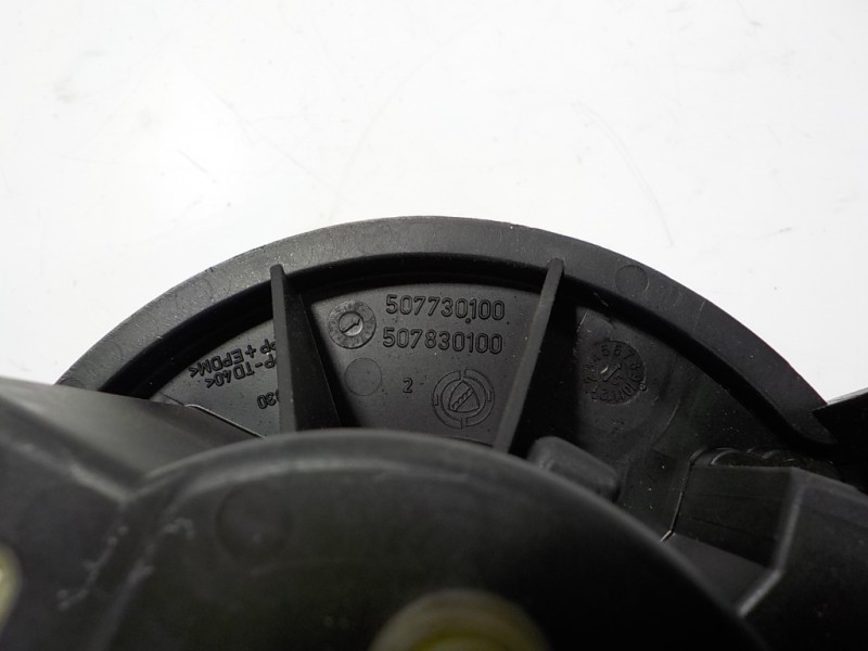 Recambio de motor calefaccion para opel combo d 1.3 16v cdti referencia OEM IAM 1611726480 507730100 