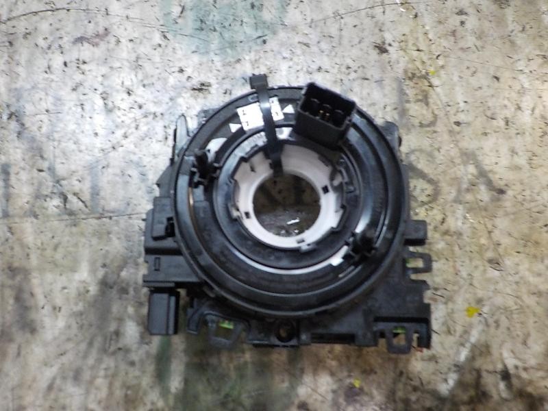 Recambio de anillo airbag para seat leon st (5f8) 1.6 tdi referencia OEM IAM 5Q0953549E 5Q0953549F 