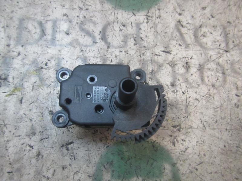 Recambio de modulo electronico para peugeot 5008 premium referencia OEM IAM 647997  