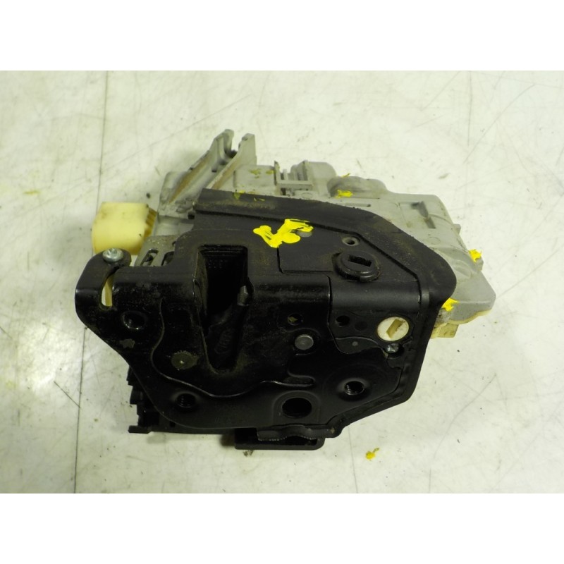 Recambio de cerradura puerta trasera derecha para volkswagen passat variant (3c5) 1.9 tdi referencia OEM IAM 3C4839016A 3C483901