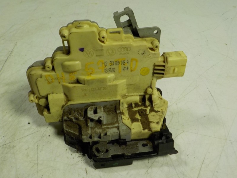 Recambio de cerradura puerta trasera derecha para volkswagen passat variant (3c5) 1.9 tdi referencia OEM IAM 3C4839016A 3C483901