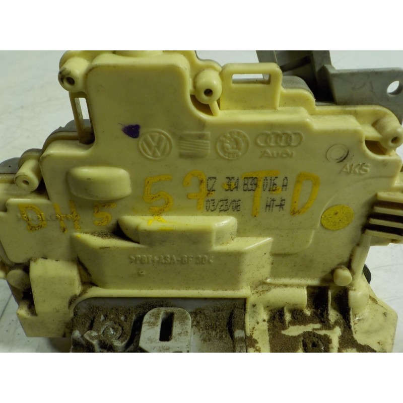Recambio de cerradura puerta trasera derecha para volkswagen passat variant (3c5) 1.9 tdi referencia OEM IAM 3C4839016A 3C483901